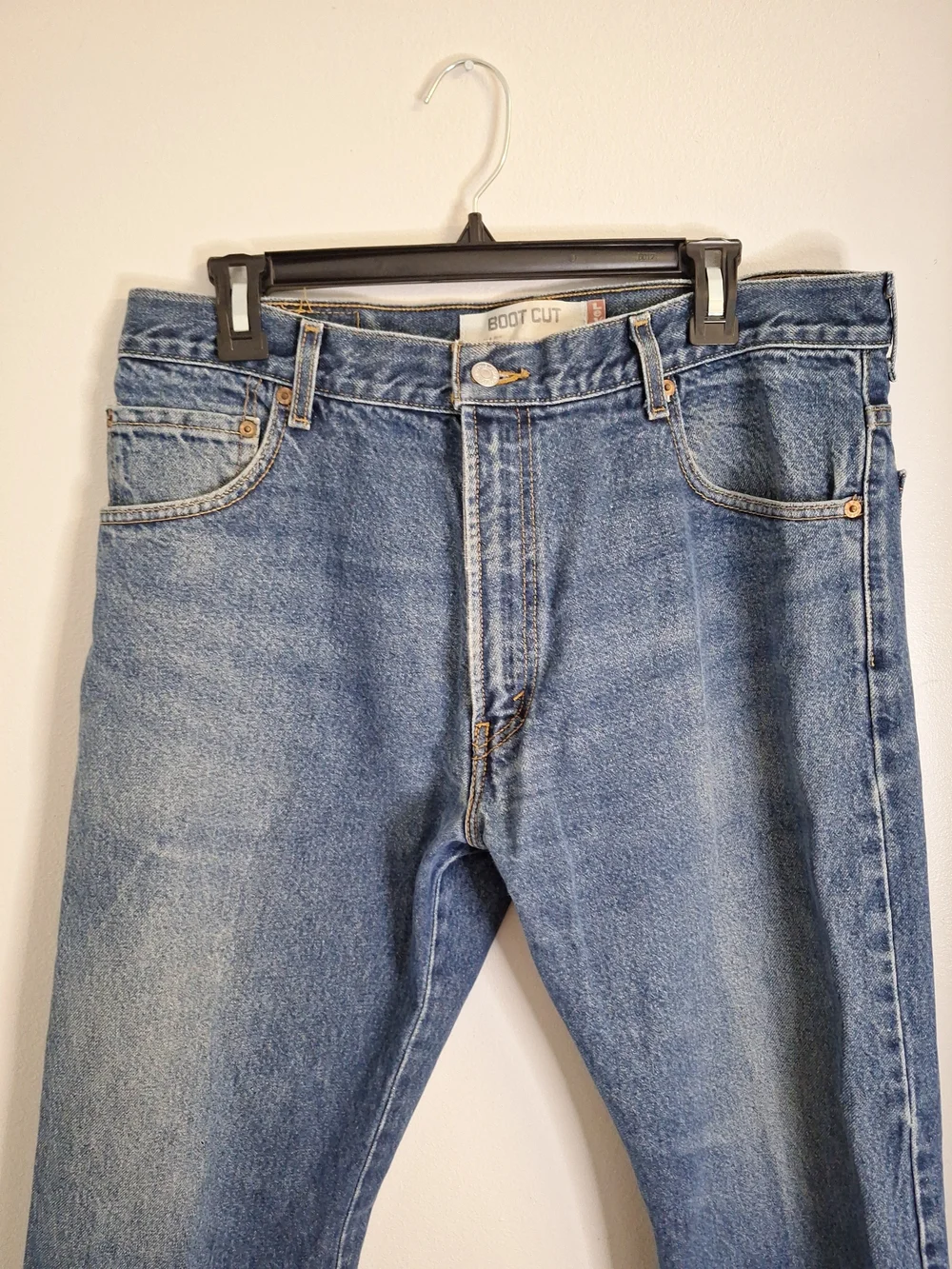 Levis bootcut jeans